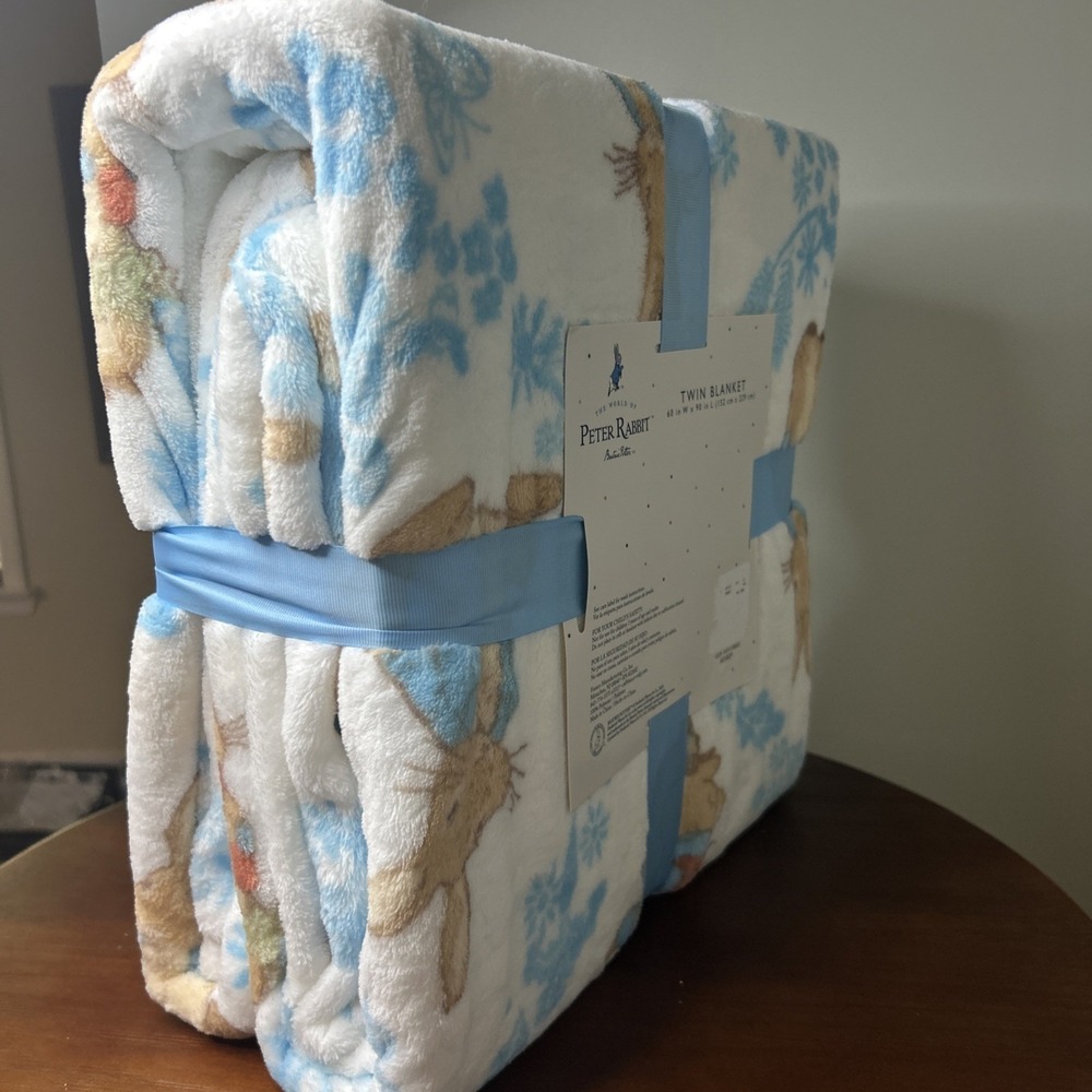 Beatrix Potter Peter Rabbit Easter Spring Soft Plush Throw Blanket 60x90" Twin - Picture 3 of 4
